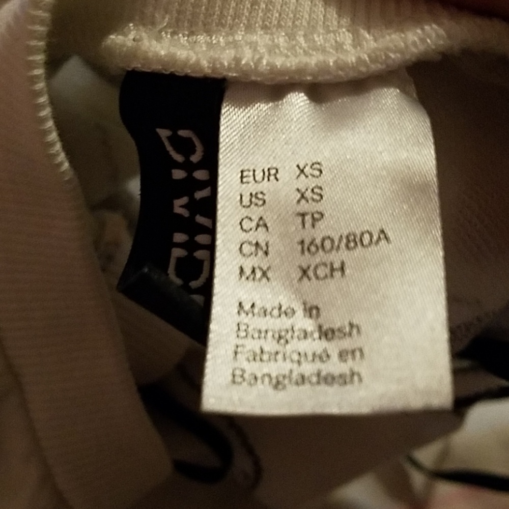 Sweatshirt - Picture 4 of 4